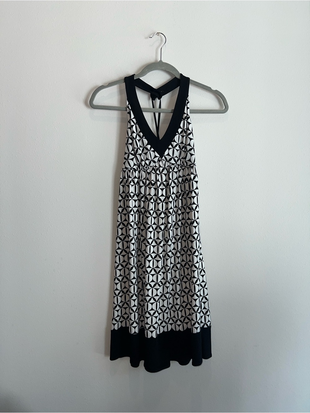 GNW Women’s Geometric Black White Retro Mod Y2K Sleeveless Dress Size 8